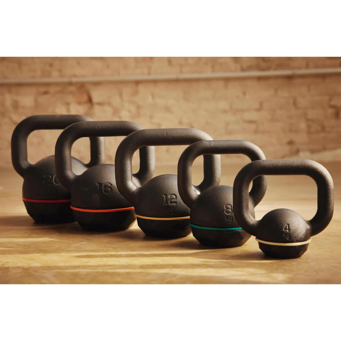 Pesa de hierro fundido con base de goma de 8 kg Kettlebell